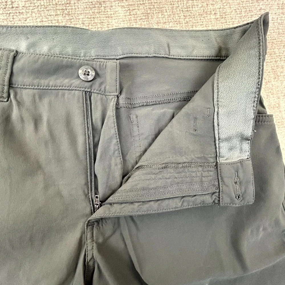 Eddie Bauer Rainier Tech Shorts Mens 32‎ Black Hybrid Chino Performance Stretch